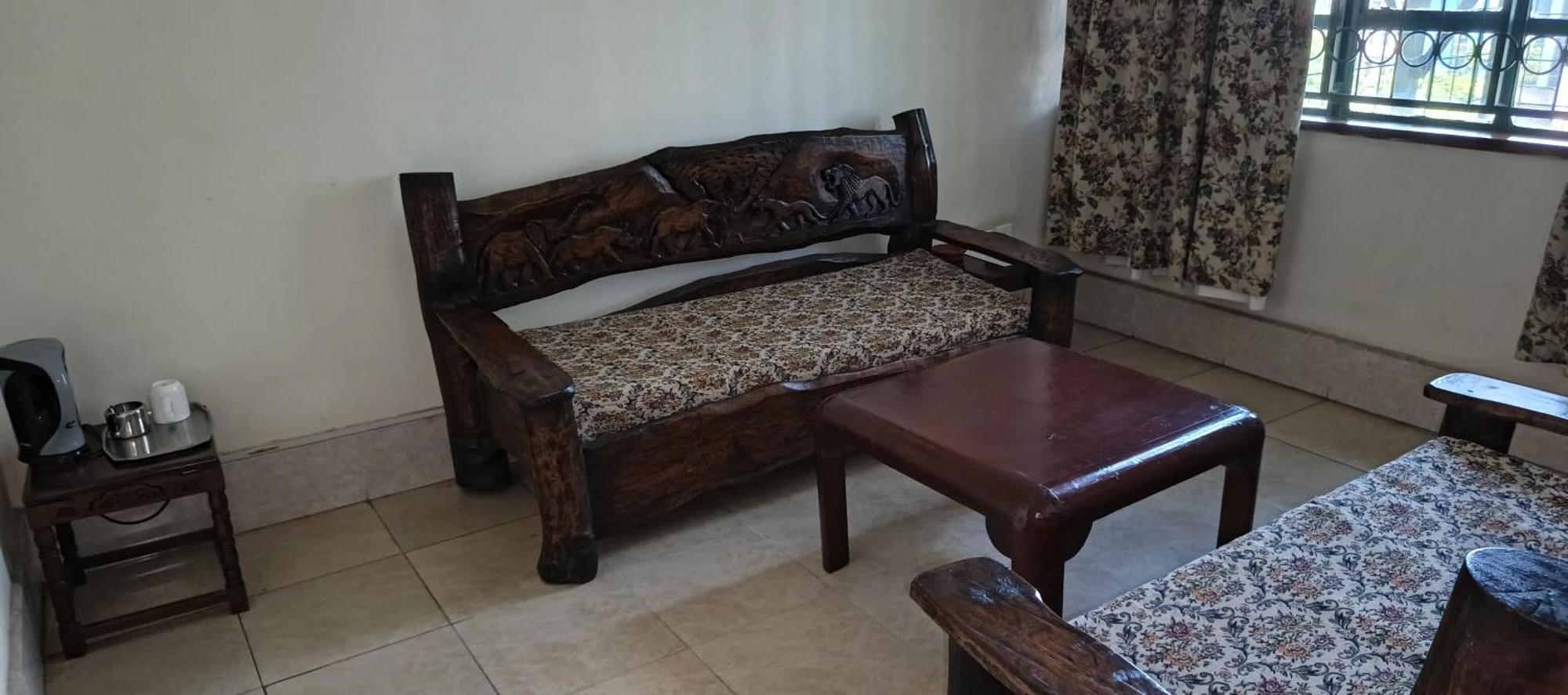 Kenya Comfort Hotel Найроби Екстериор снимка
